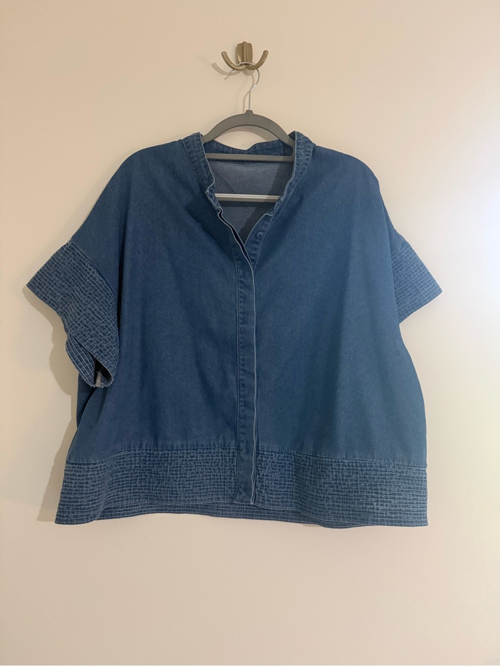 Blue Denim Crop Short-Sleeve Pullover Button Top